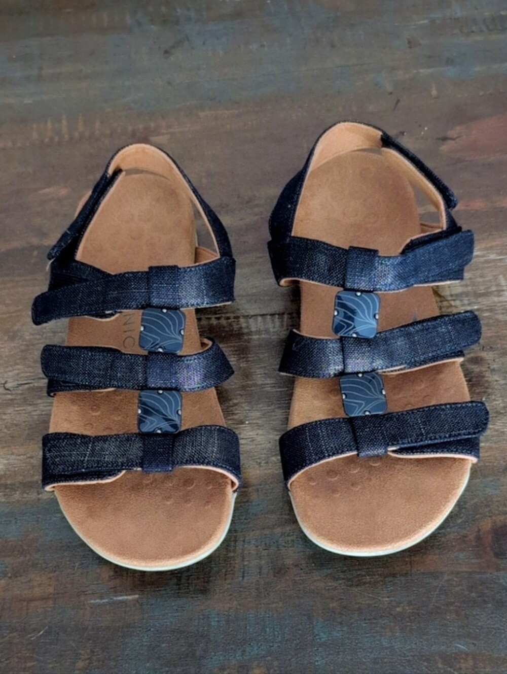 Vionic Amber Adjustable Sandals Navy Metallic Straps Stone Accents - Women's 9